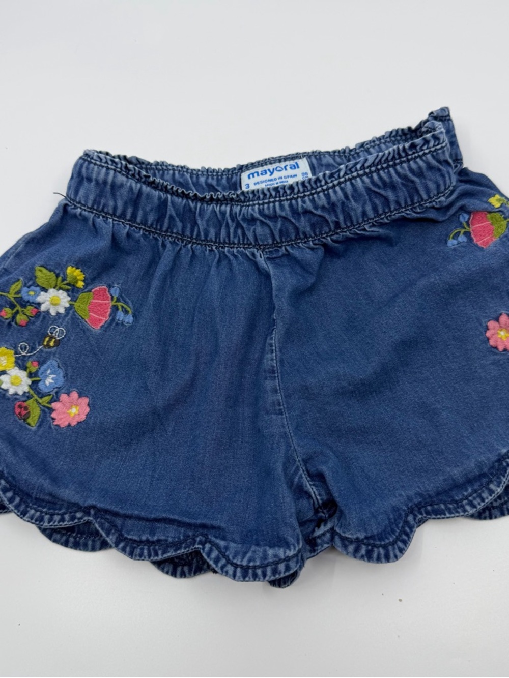 Mayoral Girls Embroidered Chambray Shorts Size 3 Floral Bee Scalloped Hem